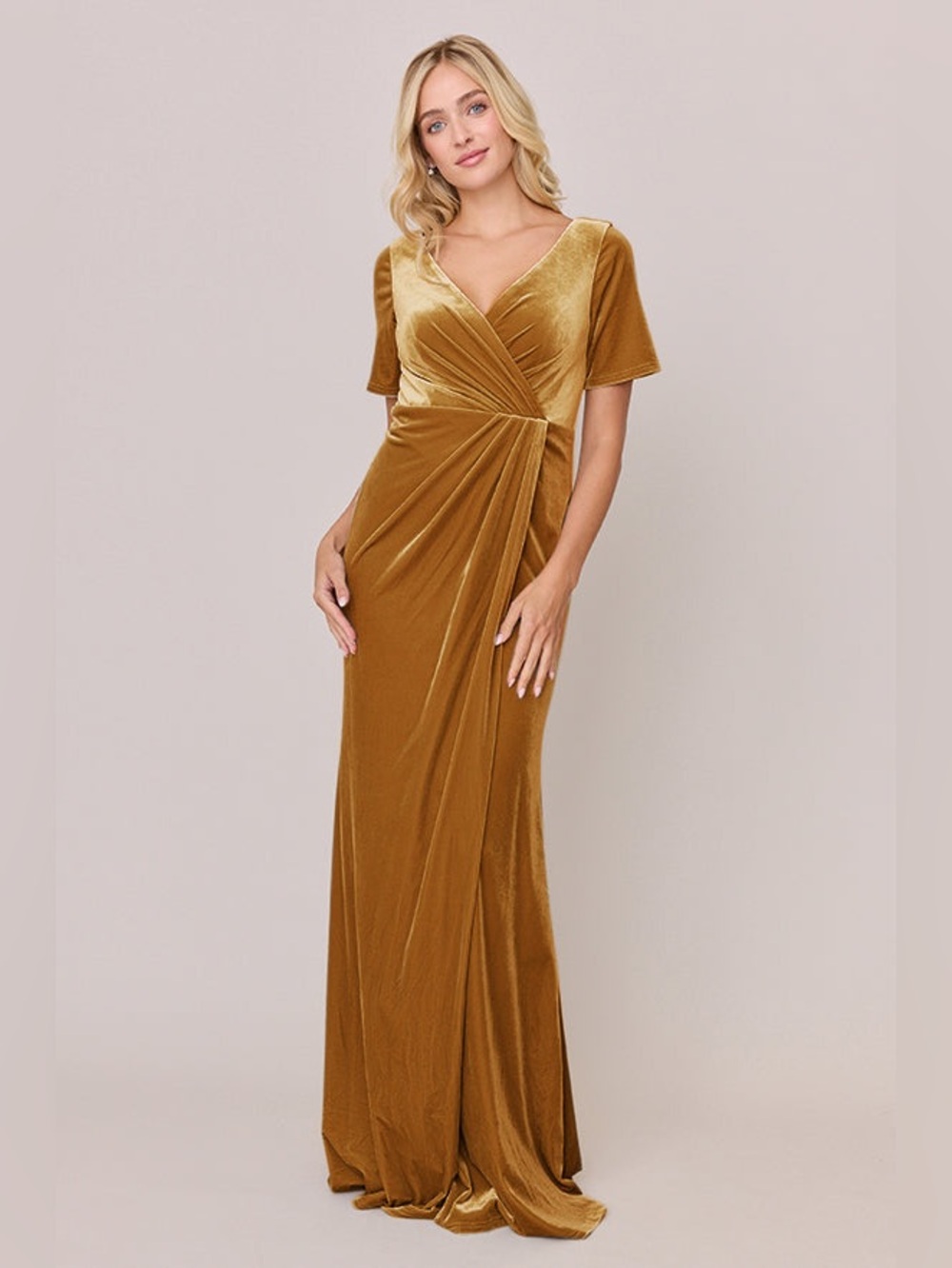 Revelry Giselle Velvet Gold long elegant Dress with an open v‎ neck back Size 4